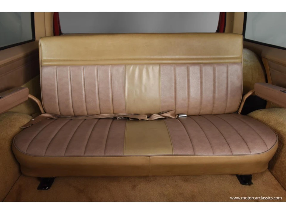 1985 Chevrolet Suburban 7th Gen - Image 26 of 31
