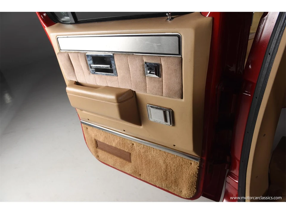 1985 Chevrolet Suburban 7th Gen - Image 29 of 31