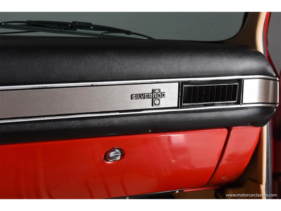 1985 Chevrolet Suburban 7th Gen - Image 30 of 31
