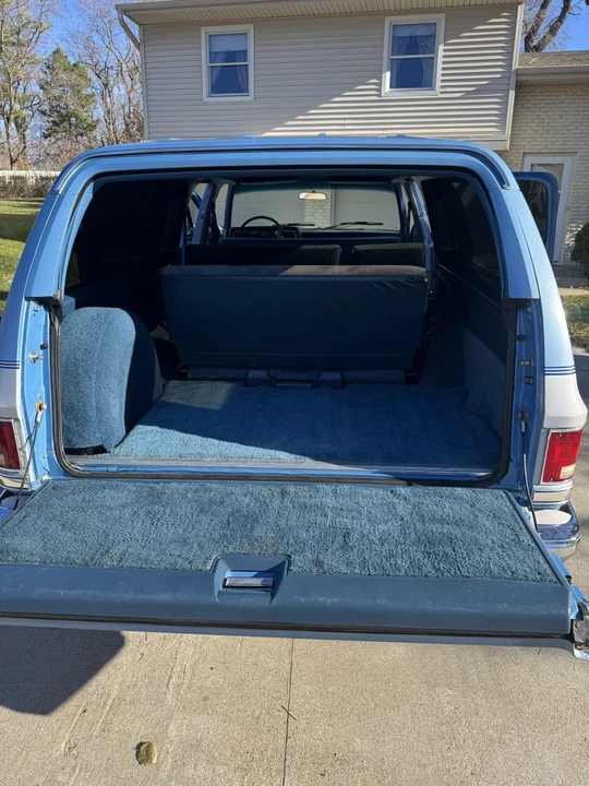 1985 Chevrolet Suburban 7th Gen - Image 14 of 14