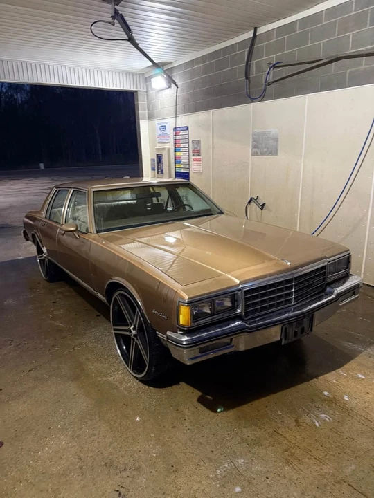 1985 Chevrolet Caprice - Image 2 of 8