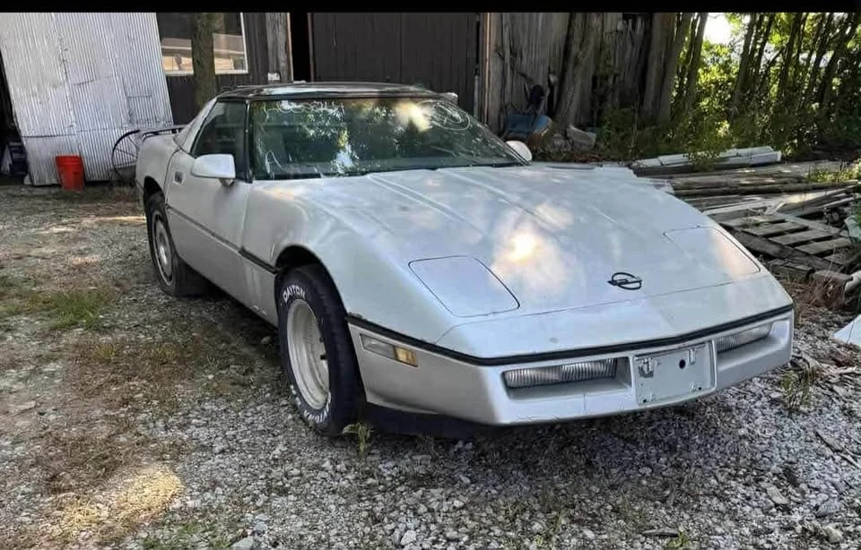 1985 Chevrolet Corvette C4 - Image 3 of 4