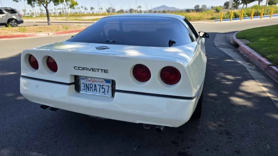 1985 Chevrolet Corvette C4 - Image 6 of 19