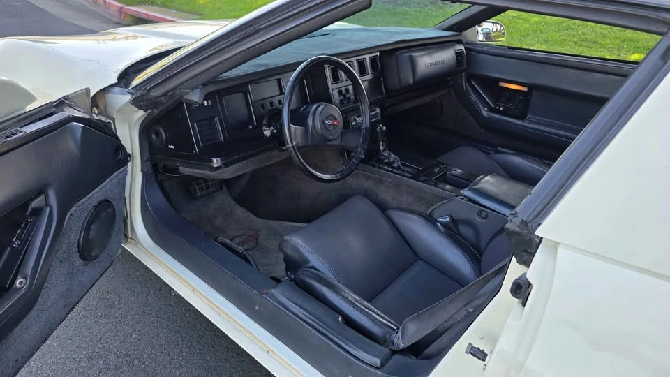 1985 Chevrolet Corvette C4 - Image 9 of 19
