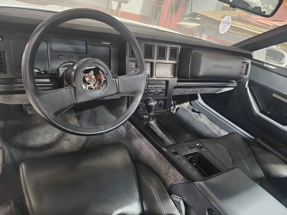 1985 Chevrolet Corvette C4 - Image 6 of 9