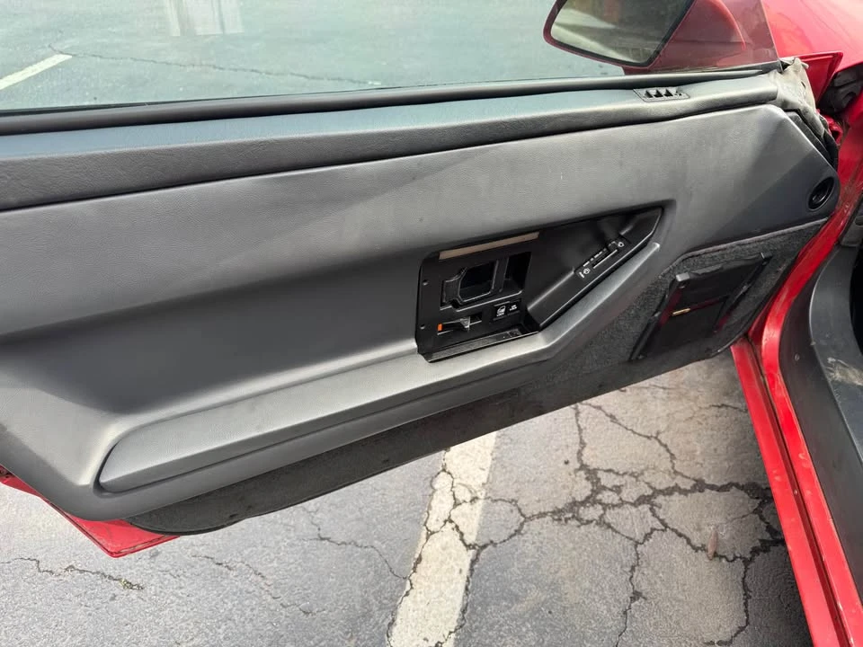 1985 Chevrolet Corvette C4 - Image 12 of 20
