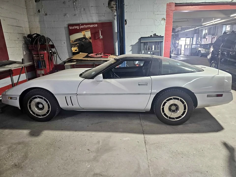 1985 Chevrolet Corvette C4 - Image 1 of 9
