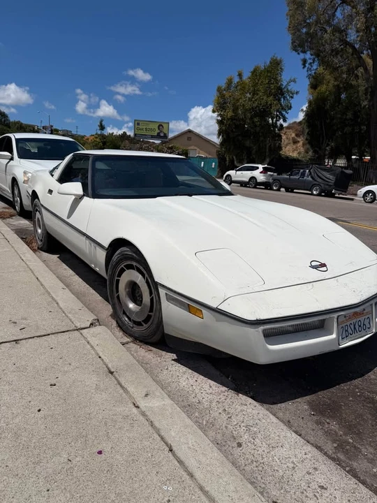 1985 Chevrolet Corvette C4 - Image 2 of 11