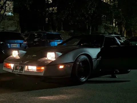 1985 Chevrolet Corvette C4 - Image 2 of 10
