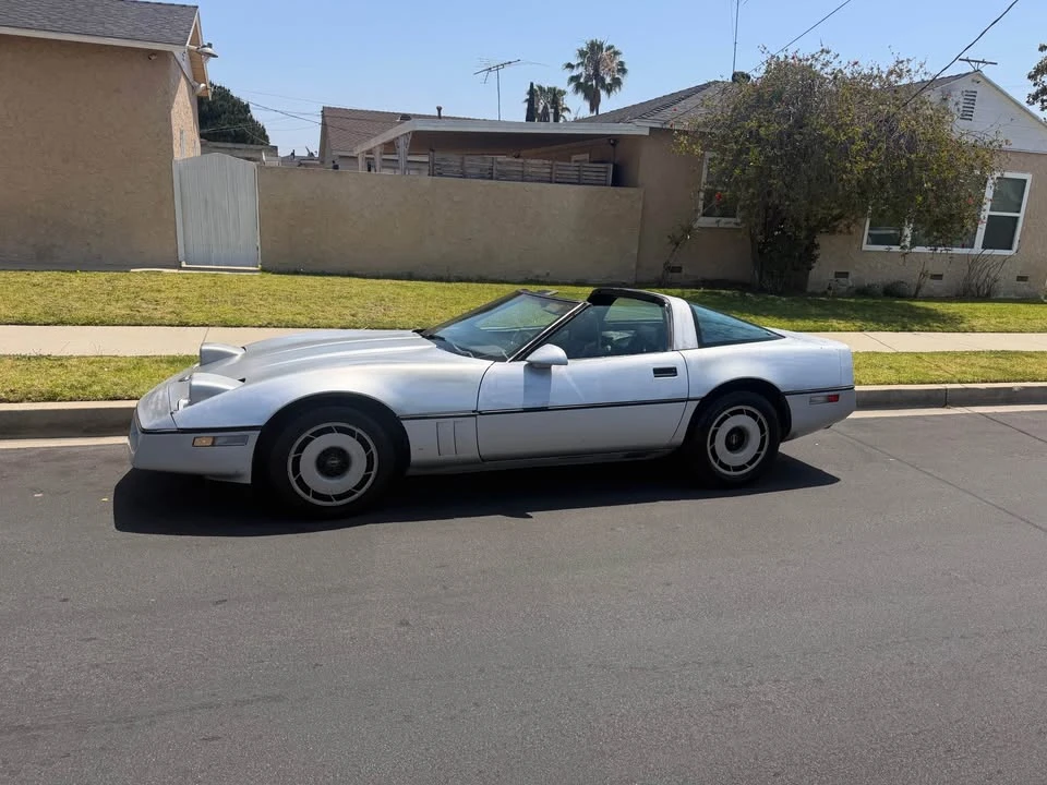 1985 Chevrolet Corvette C4 - Image 15 of 20