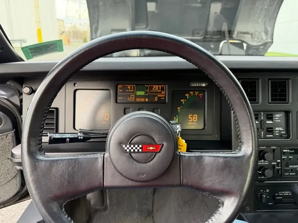 1985 Chevrolet Corvette C4 - Image 15 of 20