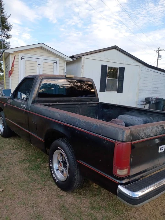 1985 Chevrolet S-10 - Image 4 of 9