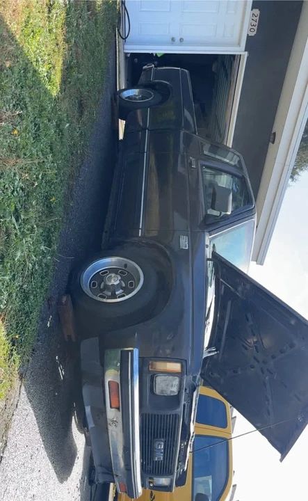 1985 Chevrolet S-10 - Image 2 of 4