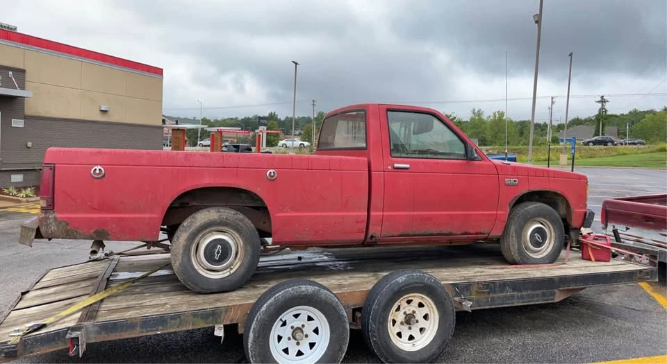 1985 Chevrolet S-10 - Image 2 of 3