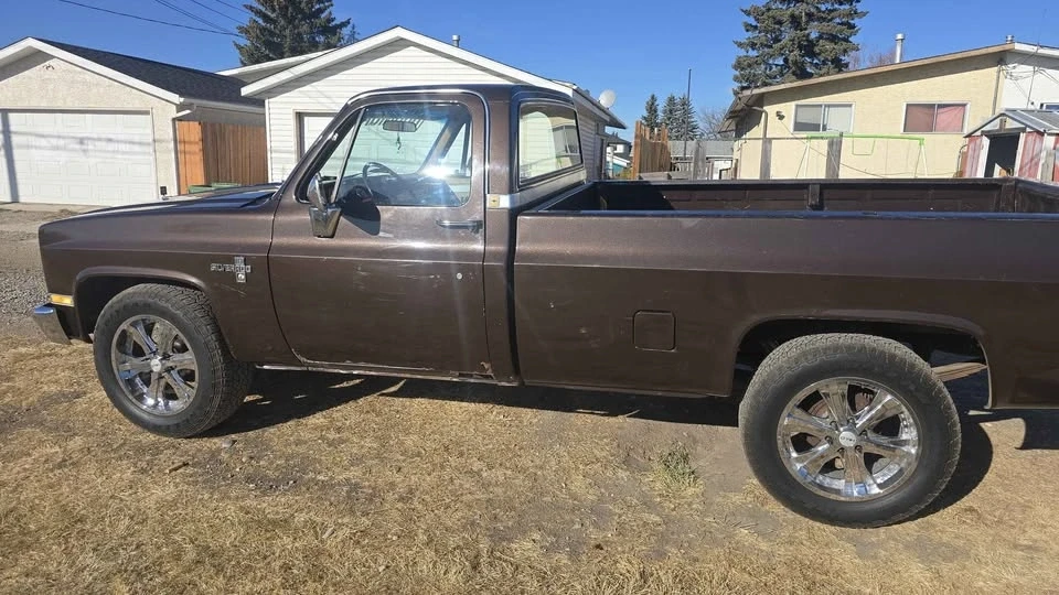 1985 Chevrolet Silverado - Image 8 of 13