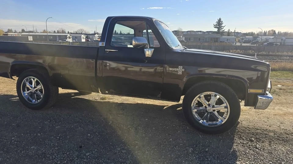 1985 Chevrolet Silverado - Image 13 of 13