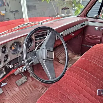1985 Chevrolet Suburban Silverado C10
