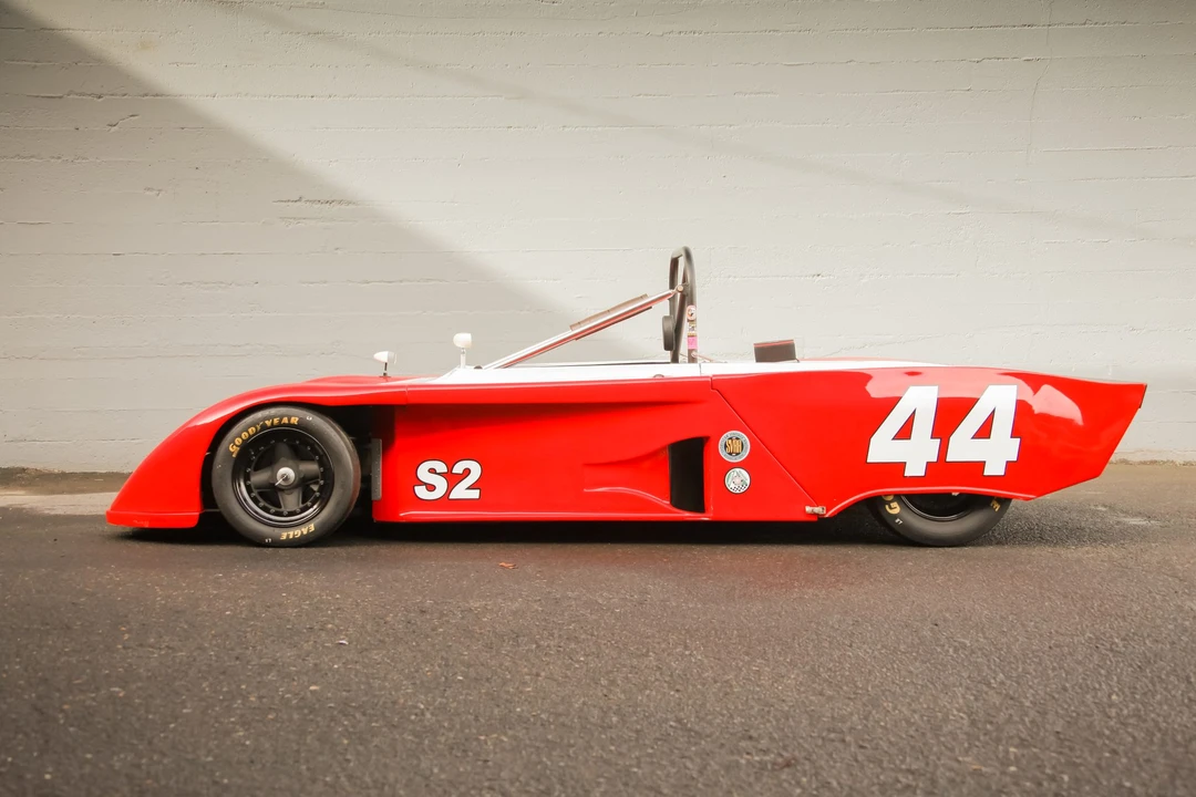 1985 Chevron - Image 4 of 31
