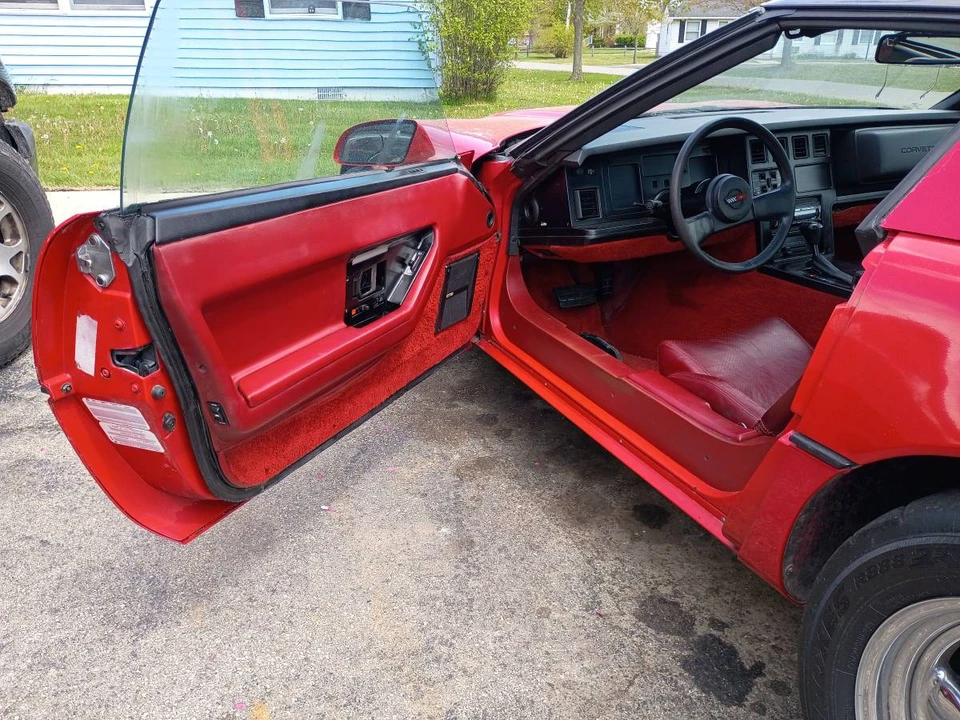 1985 Chevrolet Corvette C4 - Image 14 of 18