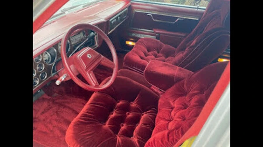 1985 Chrysler New Yorker - Image 8 of 17