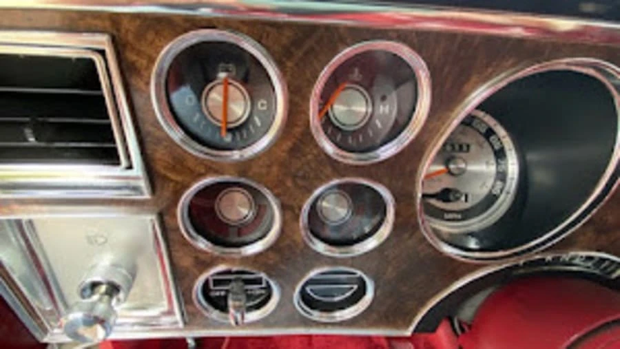 1985 Chrysler New Yorker - Image 15 of 17