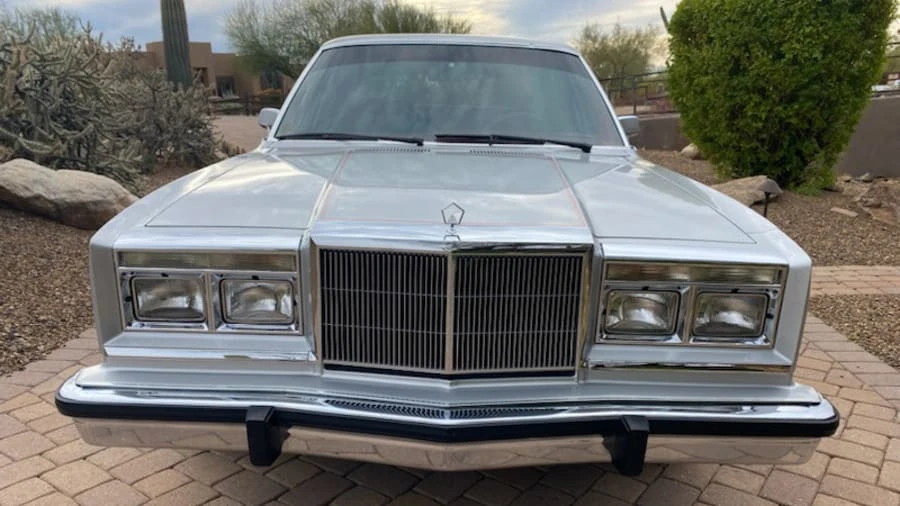 1985 Chrysler New Yorker - Image 7 of 17
