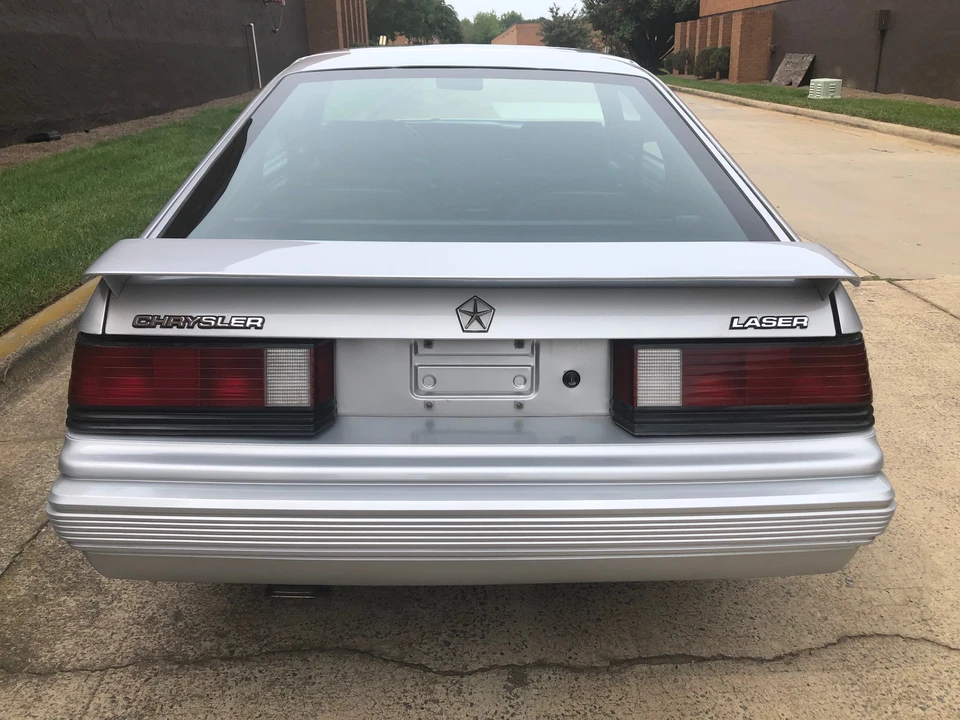 1985 Dodge Daytona - Image 12 of 31