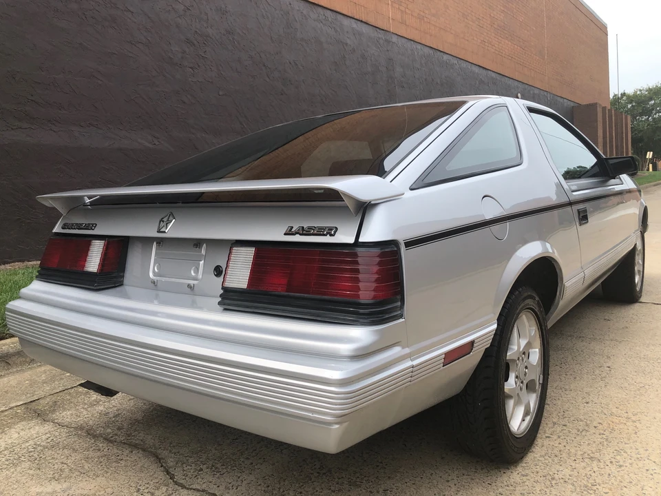1985 Dodge Daytona - Image 15 of 31