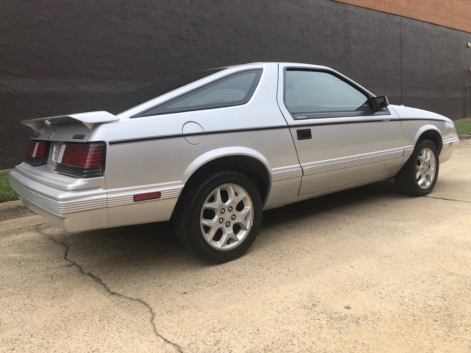 1985 Dodge Daytona - Image 19 of 31