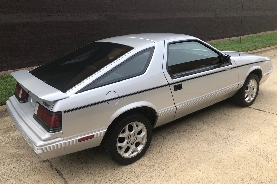 1985 Dodge Daytona - Image 21 of 31