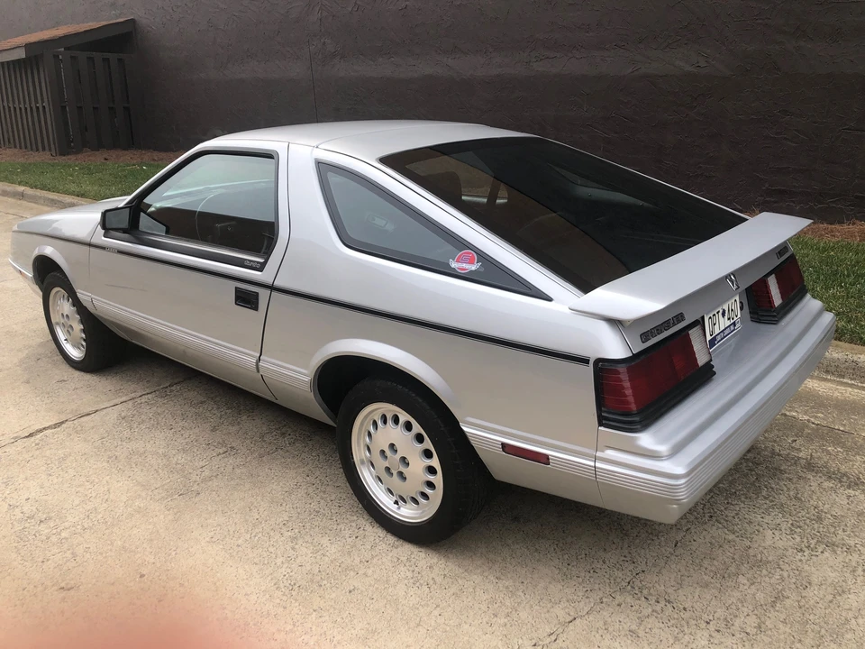 1985 Dodge Daytona - Image 21 of 31