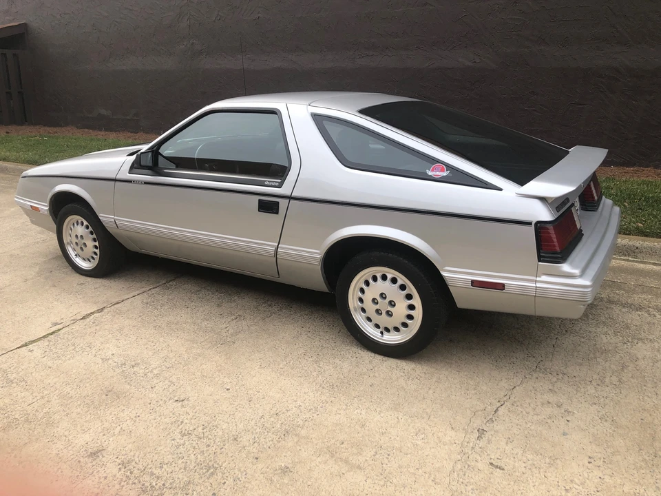 1985 Dodge Daytona - Image 23 of 31