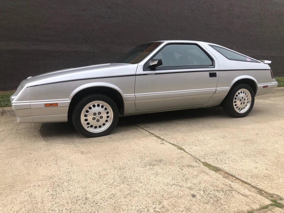 1985 Dodge Daytona - Image 26 of 31