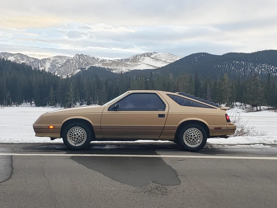 1985 Chrysler Laser - Image 10 of 31