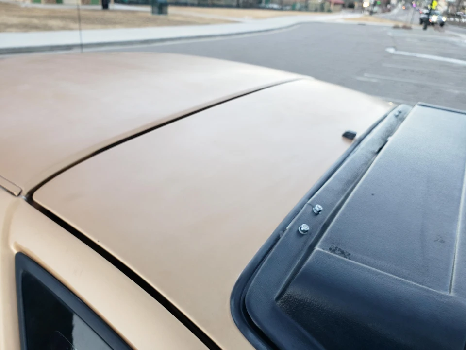 1985 Chrysler Laser - Image 26 of 31