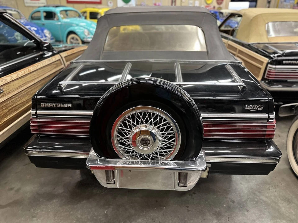 1985 Chrysler LeBaron - Image 3 of 10
