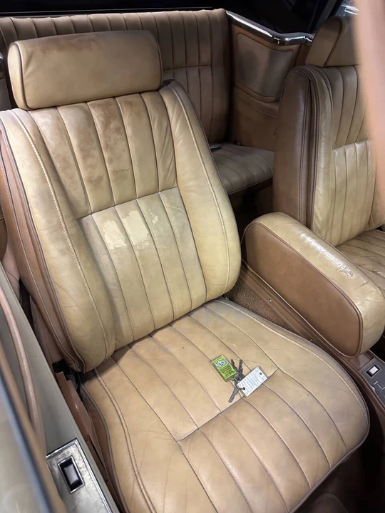1985 Chrysler LeBaron - Image 8 of 10