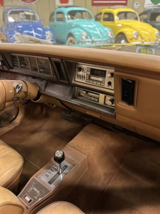 1985 Chrysler LeBaron - Image 9 of 10