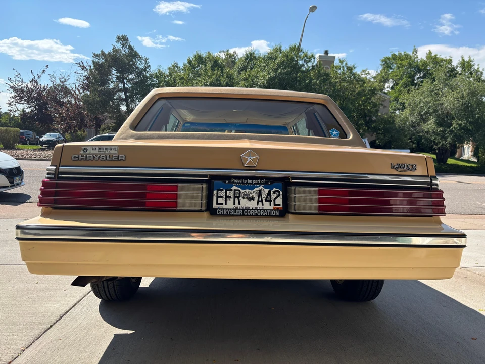 1985 Chrysler LeBaron - Image 17 of 31