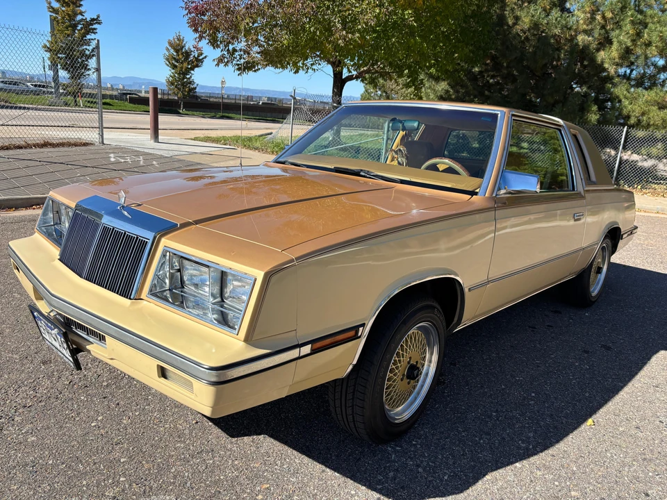 1985 Chrysler LeBaron - Image 6 of 31