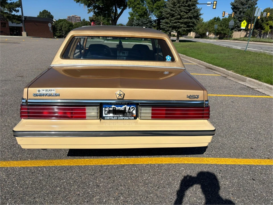 1985 Chrysler LeBaron - Image 9 of 31