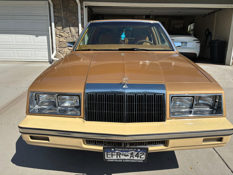 1985 Chrysler LeBaron - Image 14 of 31