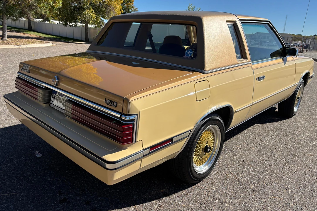 1985 Chrysler LeBaron - Image 4 of 31