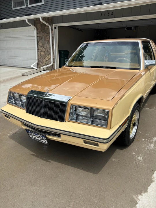 1985 Chrysler LeBaron - Image 24 of 31
