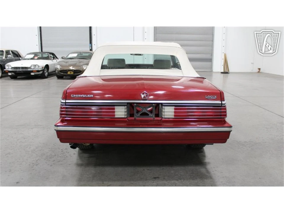 1985 Chrysler LeBaron - Image 17 of 31