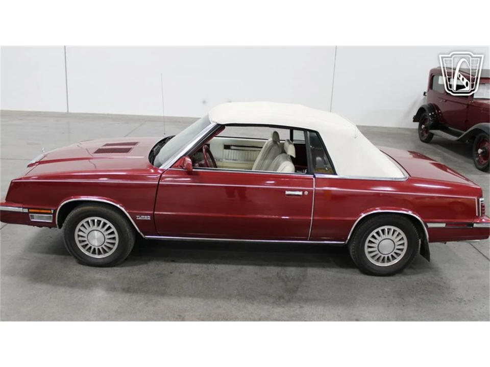 1985 Chrysler LeBaron - Image 7 of 31