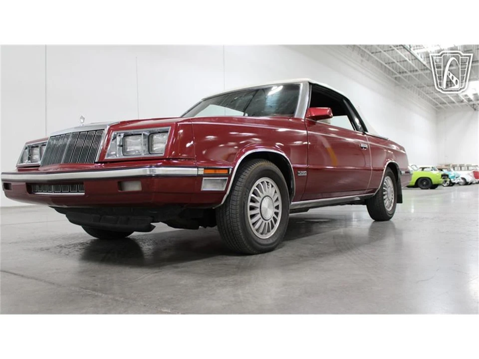 1985 Chrysler LeBaron - Image 22 of 31