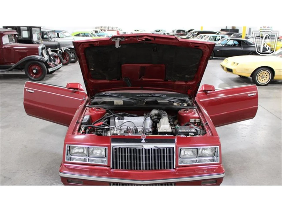 1985 Chrysler LeBaron - Image 29 of 31