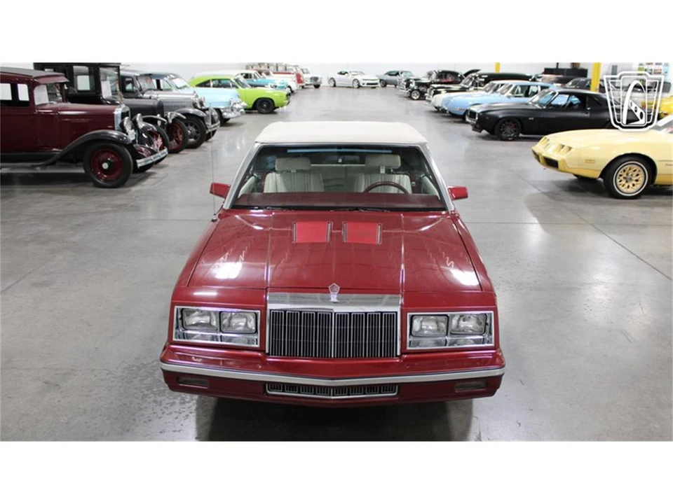 1985 Chrysler LeBaron - Image 5 of 31