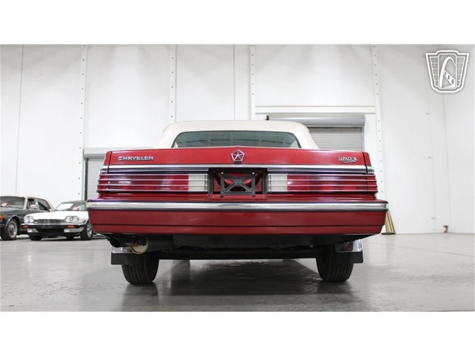 1985 Chrysler LeBaron - Image 25 of 31